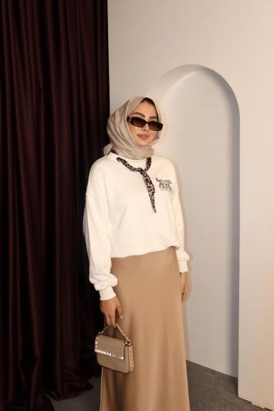 LEOPAR FULARLI SWEATSHİRT Beyaz